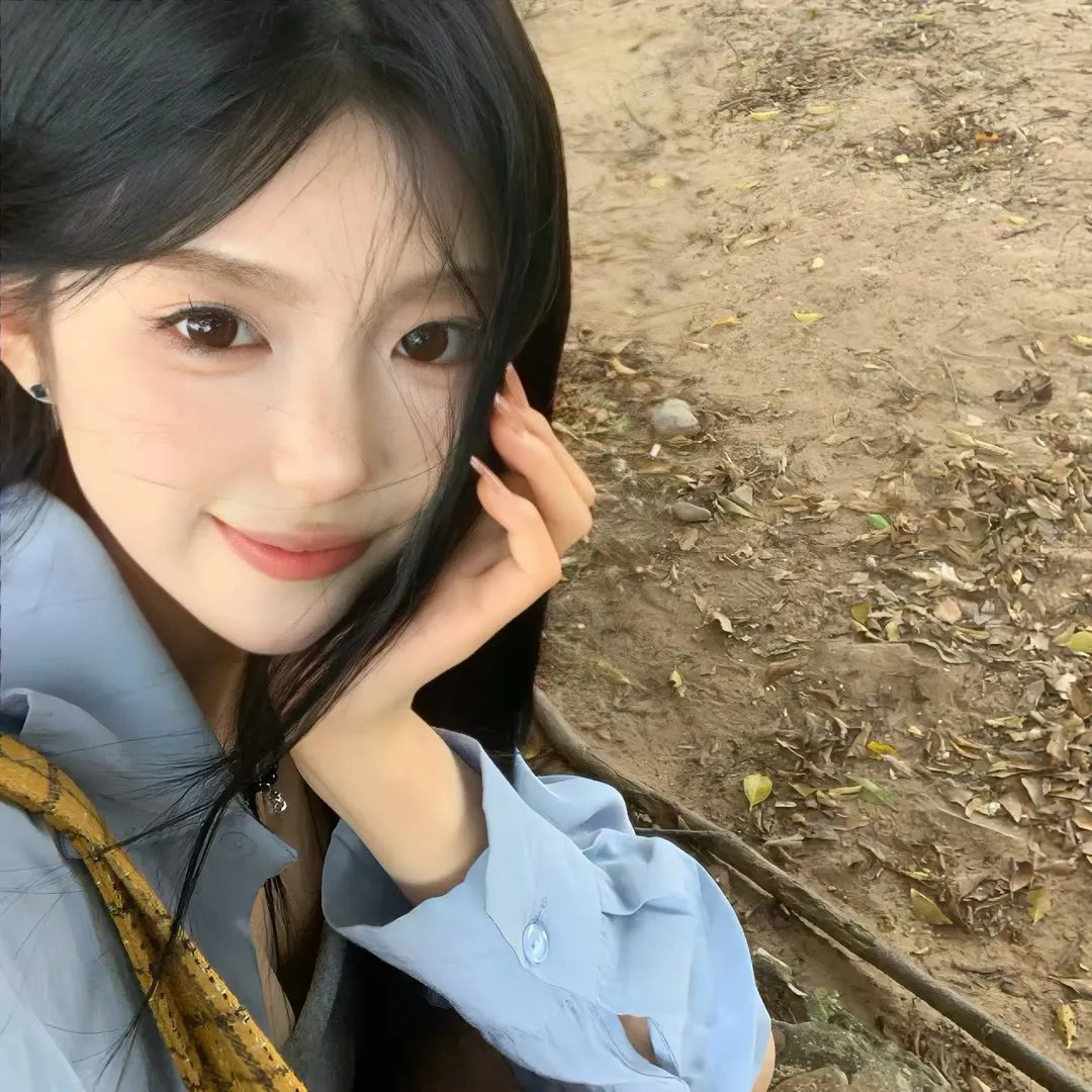 窥探者海报